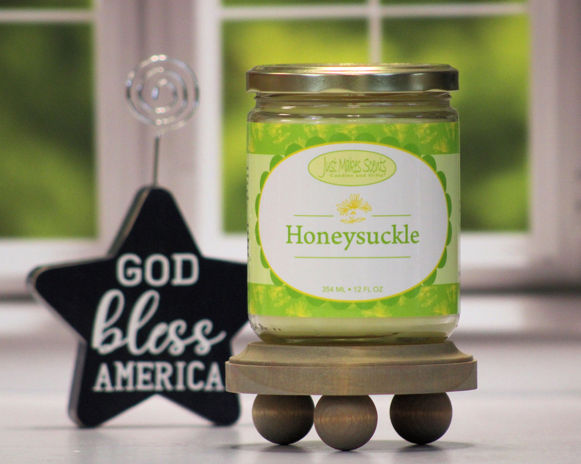 Honeysuckle Scented Candle - 12 oz