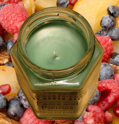 Pears & Berries Scented Candle